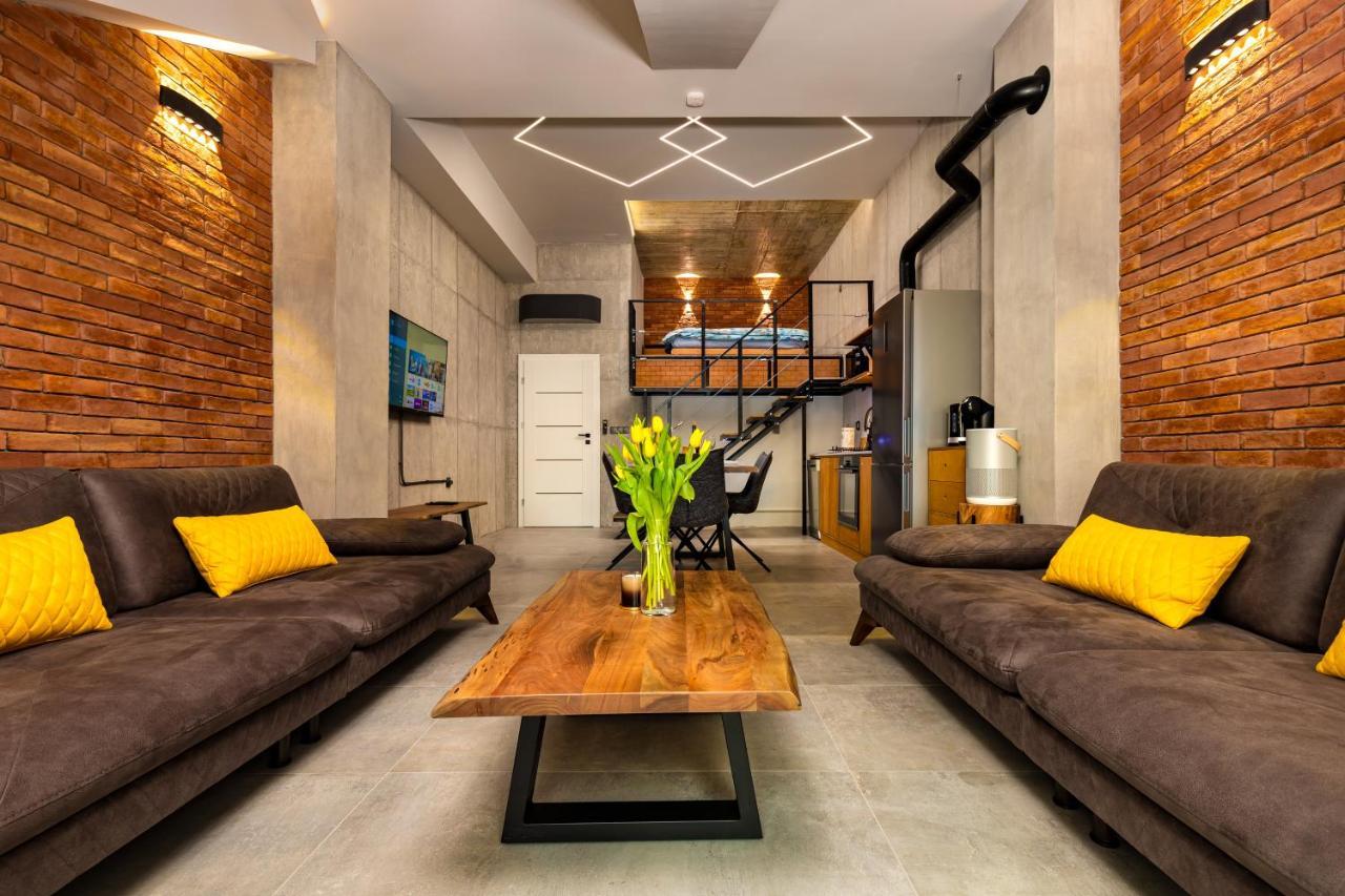 Industrial-style 2bd Loft With Parking Spot By Flat Mаnager * Płowdiw