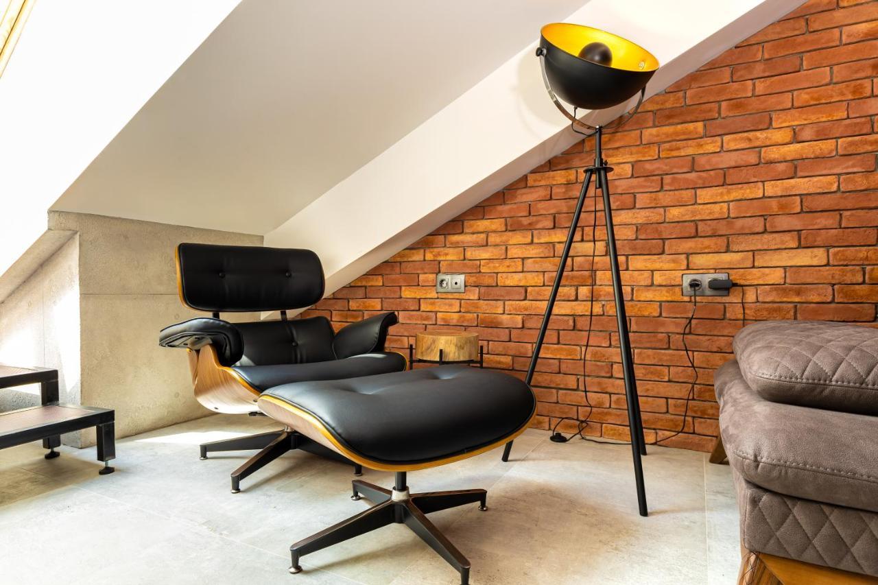 Industrial-style 2bd Loft With Parking Spot By Flat Mаnager
